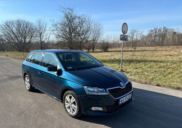 Skoda Fabia cena 37900 przebieg: 167600, rok produkcji 2020 z Warszawa małe 232